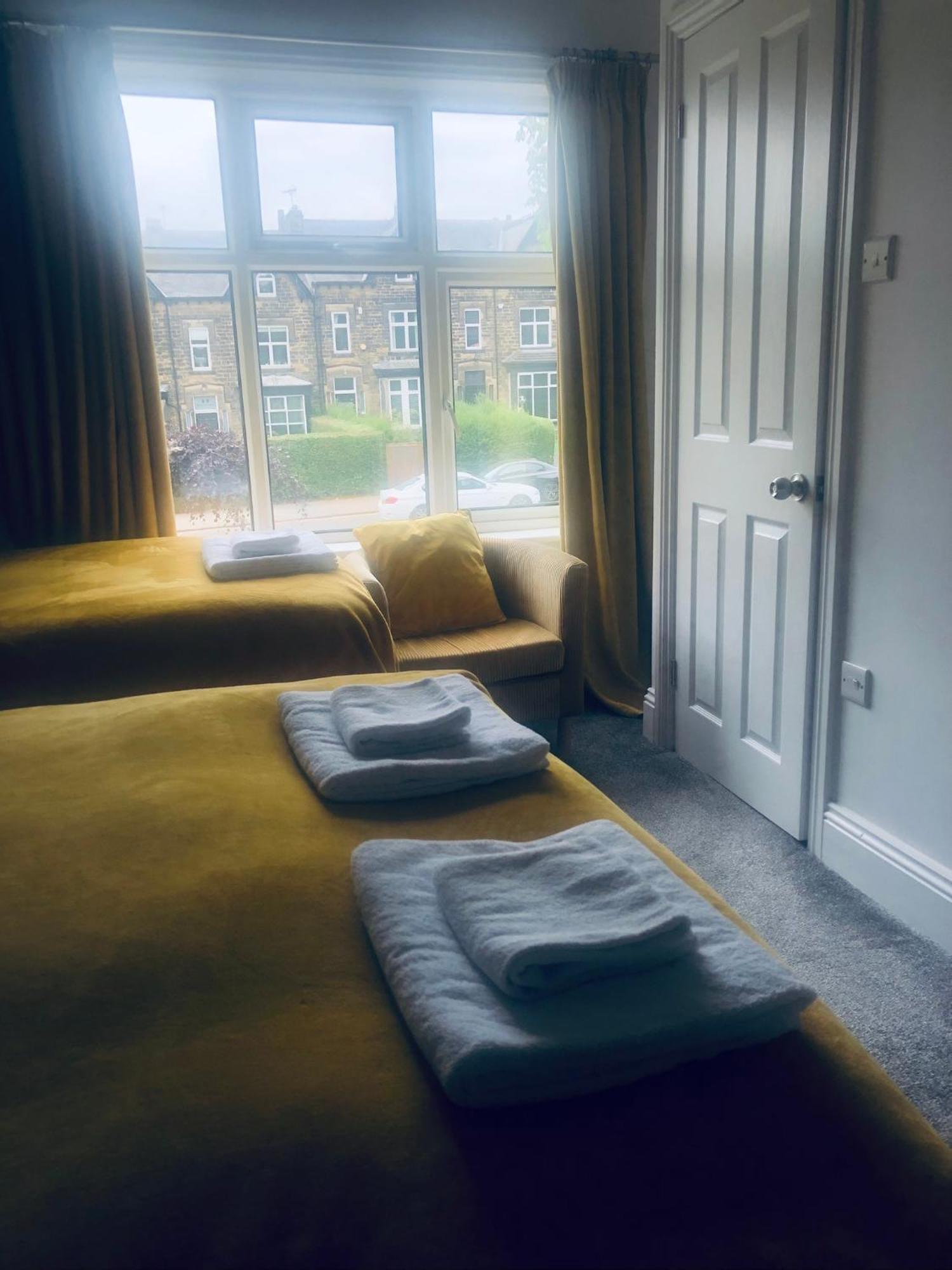 The Beechwood Bed & Breakfast Leeds  Exterior photo